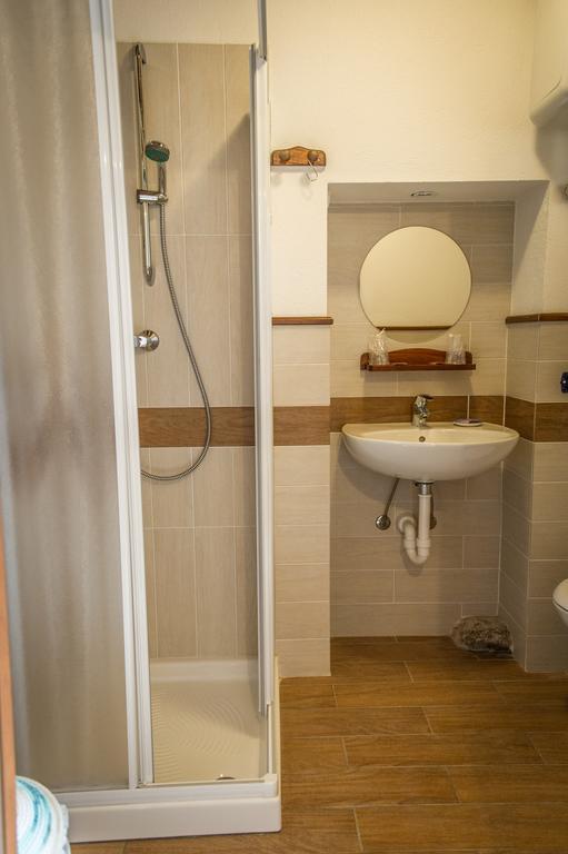 Al Pasche Bed and Breakfast Dronero Eksteriør billede