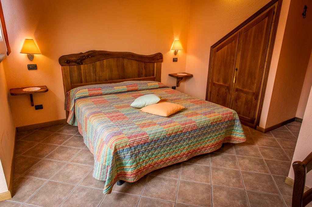 Al Pasche Bed and Breakfast Dronero Værelse billede